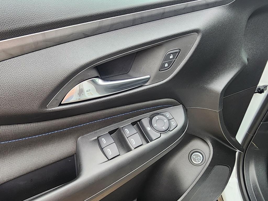 new 2025 Buick Envista car, priced at $29,270