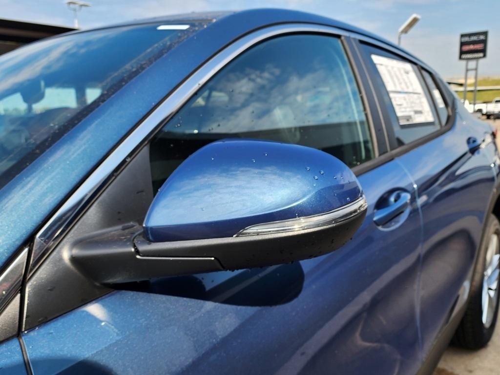 new 2025 Buick Envista car, priced at $23,185