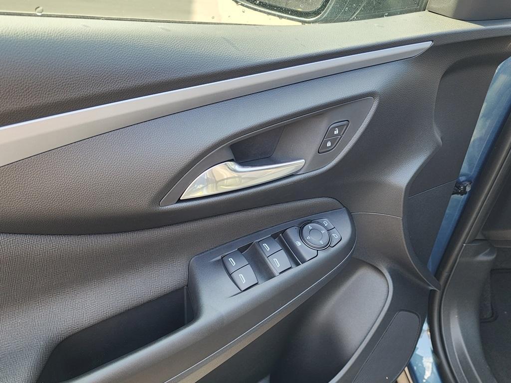 new 2025 Buick Envista car, priced at $23,185