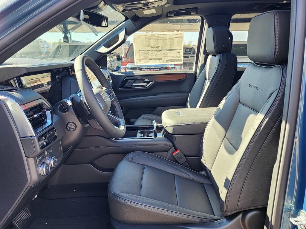 new 2025 GMC Yukon XL car, priced at $86,160