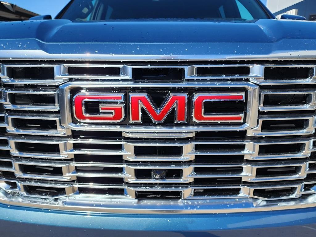 new 2025 GMC Yukon XL car, priced at $86,160