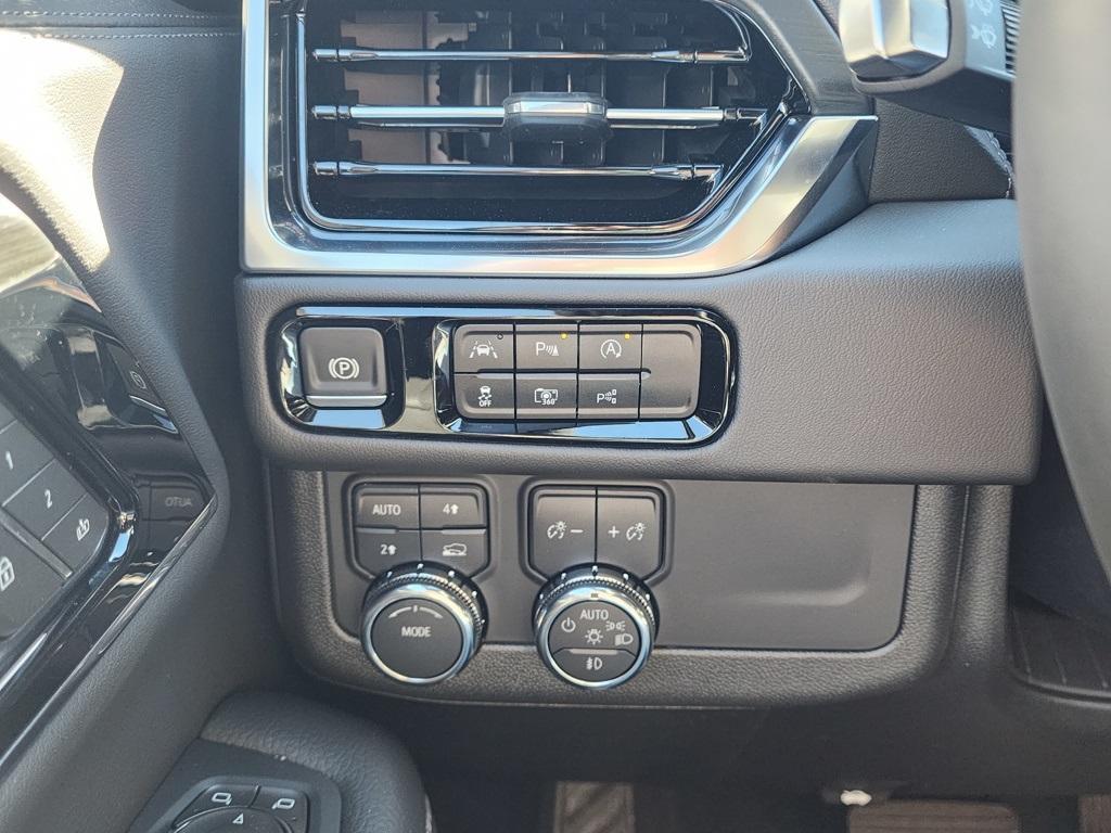 new 2025 GMC Yukon XL car, priced at $86,160