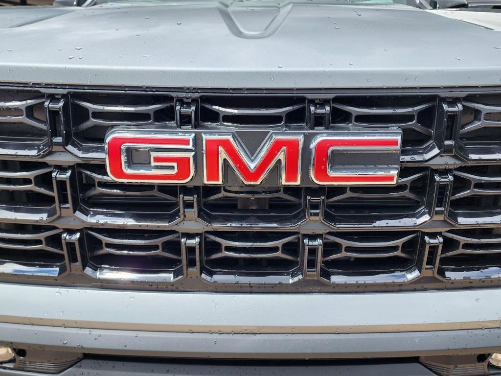 new 2025 GMC Canyon car, priced at $44,275