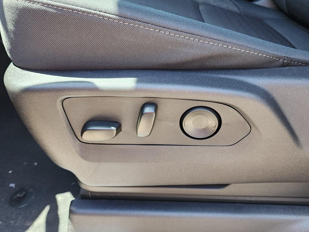 new 2025 GMC Sierra 1500 car, priced at $53,765
