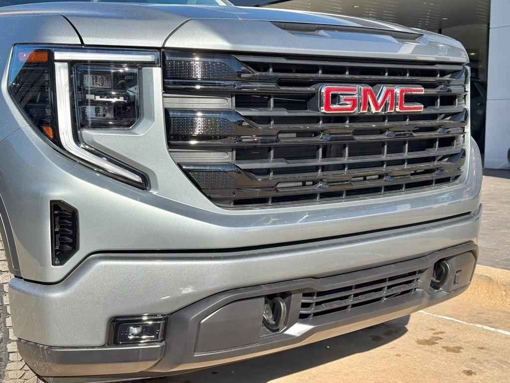 new 2025 GMC Sierra 1500 car, priced at $57,885