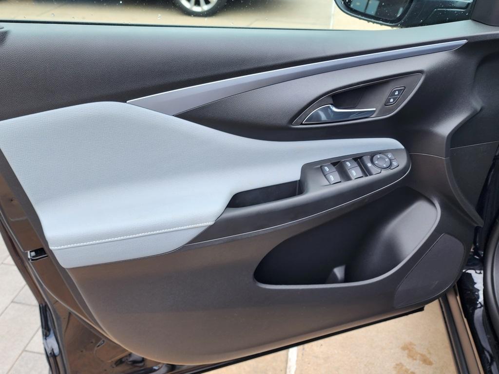 new 2025 Buick Envista car, priced at $25,185