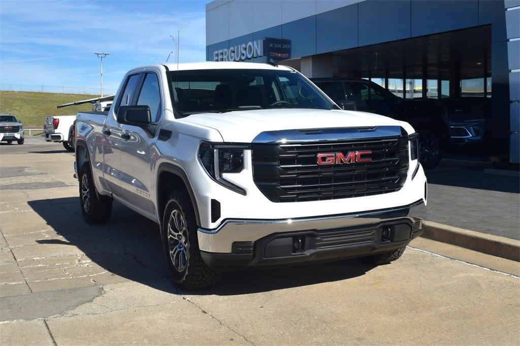 new 2025 GMC Sierra 1500 car, priced at $48,830