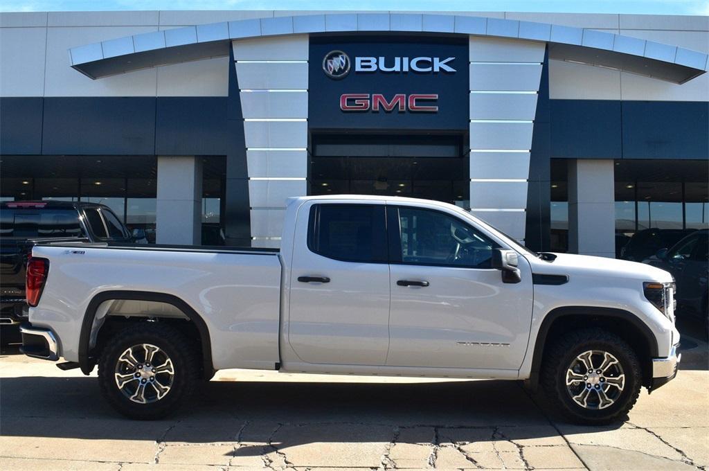 new 2025 GMC Sierra 1500 car, priced at $48,830