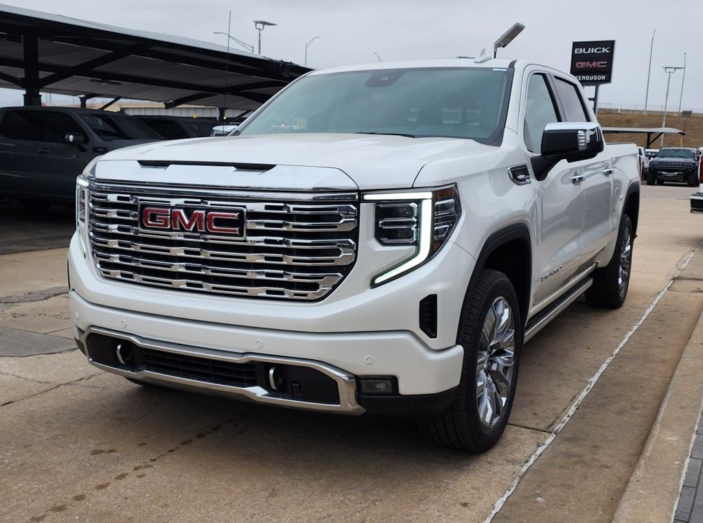 new 2025 GMC Sierra 1500 car, priced at $70,755