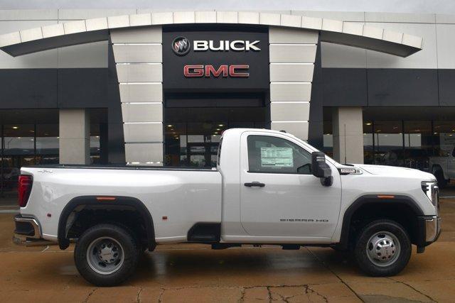 new 2025 GMC Sierra 3500 car, priced at $61,625