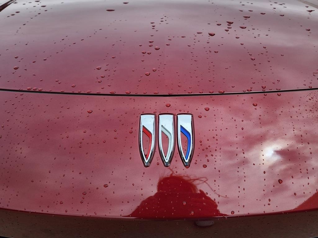 new 2025 Buick Envista car, priced at $25,785