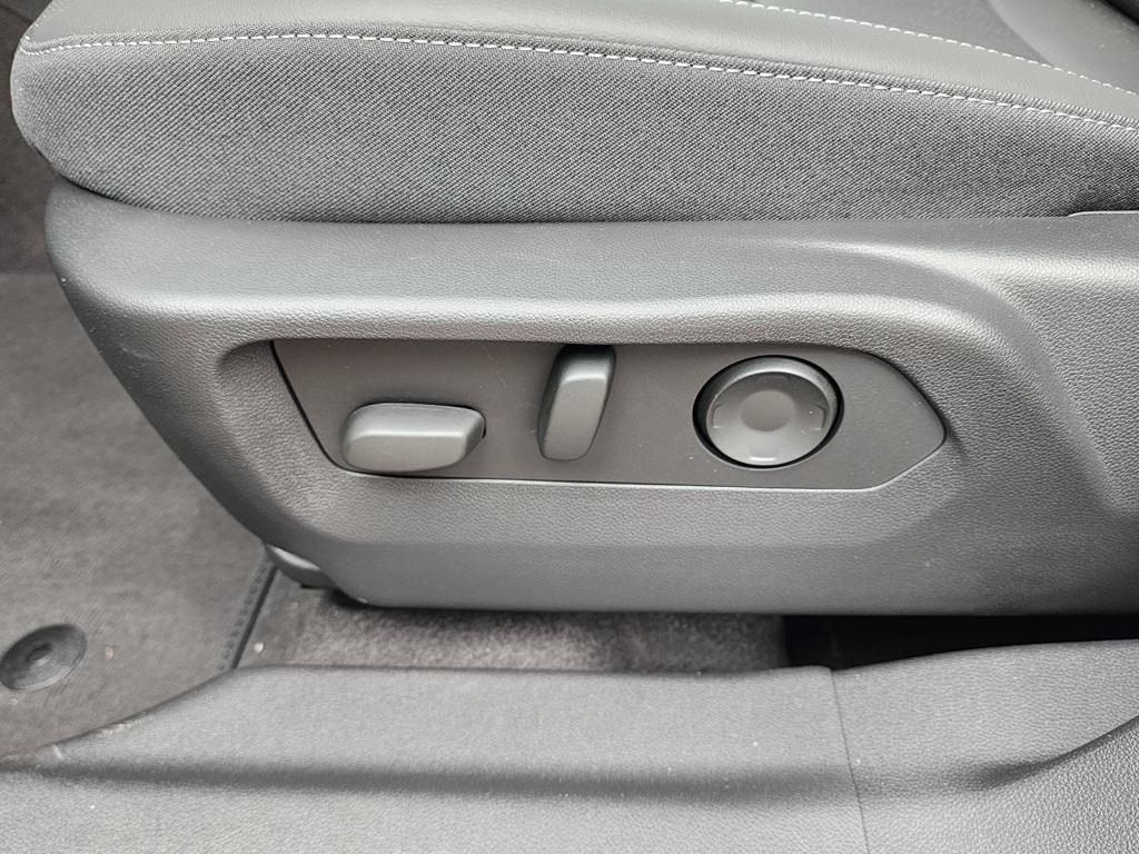 new 2025 Buick Envision car, priced at $38,040
