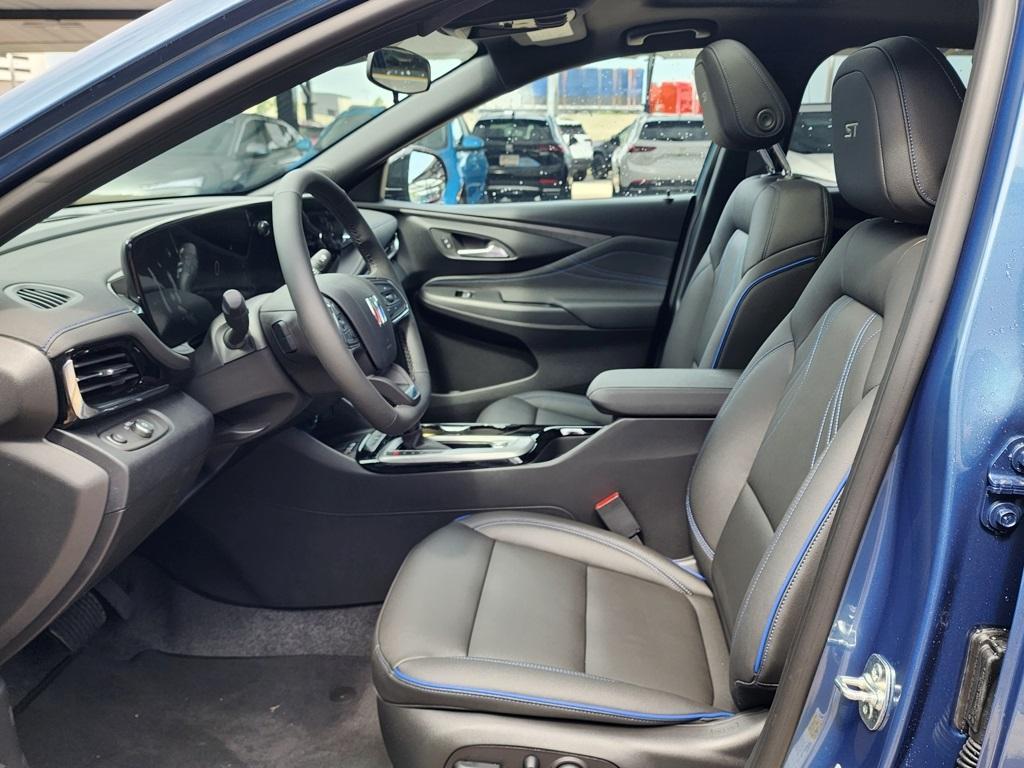 new 2025 Buick Envista car, priced at $28,265