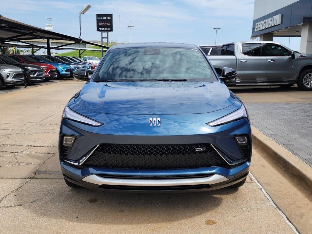 new 2025 Buick Envista car, priced at $28,265