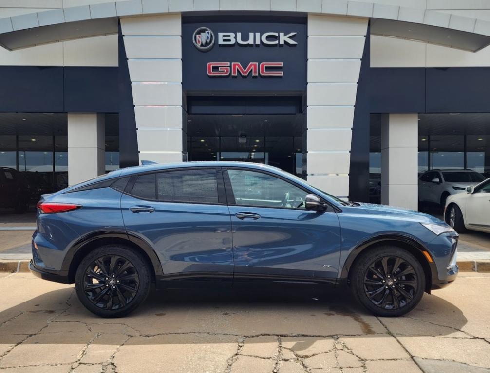 new 2025 Buick Envista car, priced at $28,265
