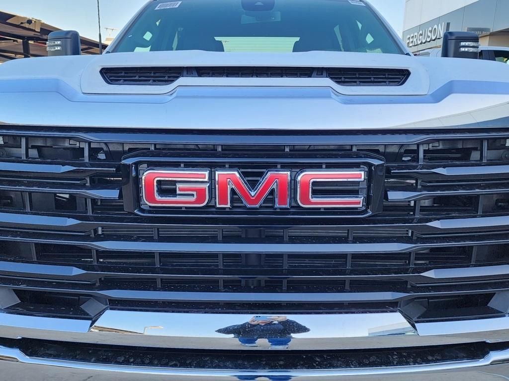 new 2026 GMC Sierra 2500 car, priced at $55,700