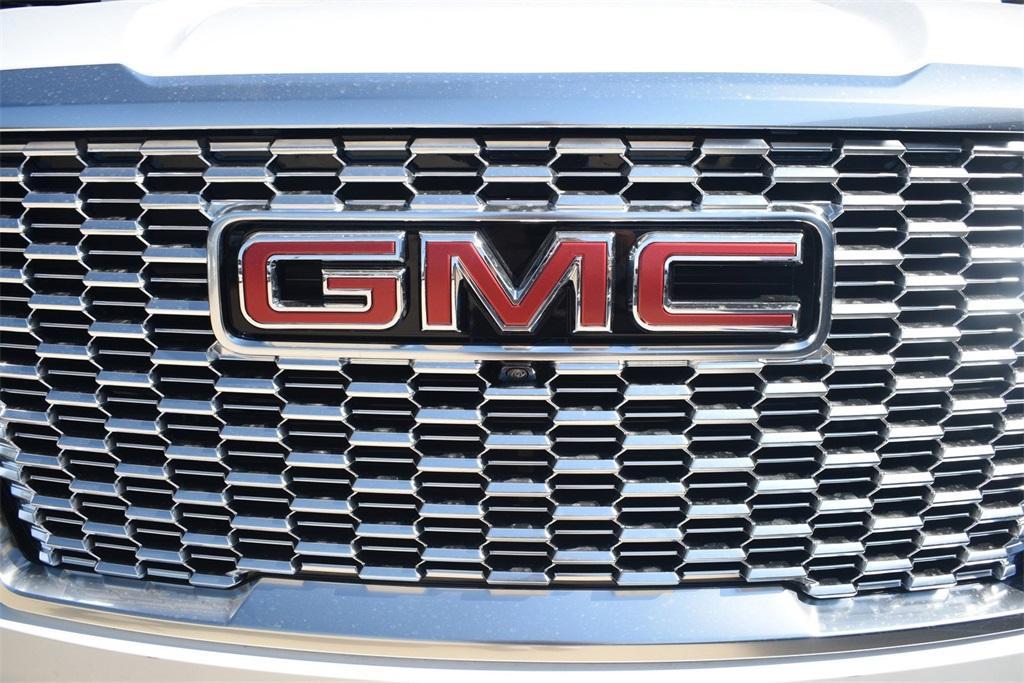 new 2024 GMC Yukon XL car, priced at $83,940