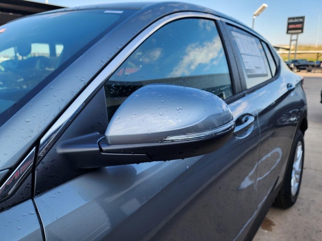 new 2025 Buick Envista car, priced at $23,185