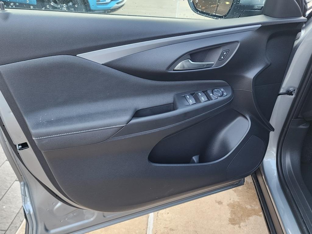 new 2025 Buick Envista car, priced at $23,185