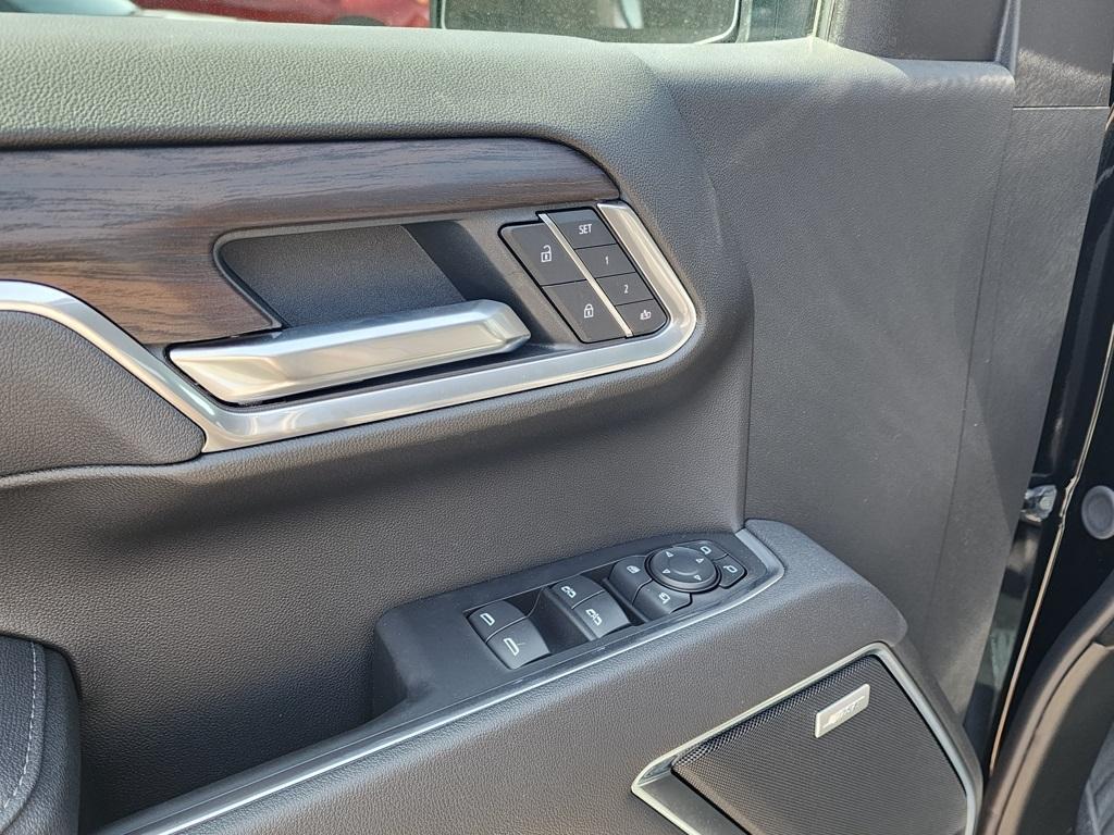 new 2025 GMC Sierra 1500 car, priced at $56,725