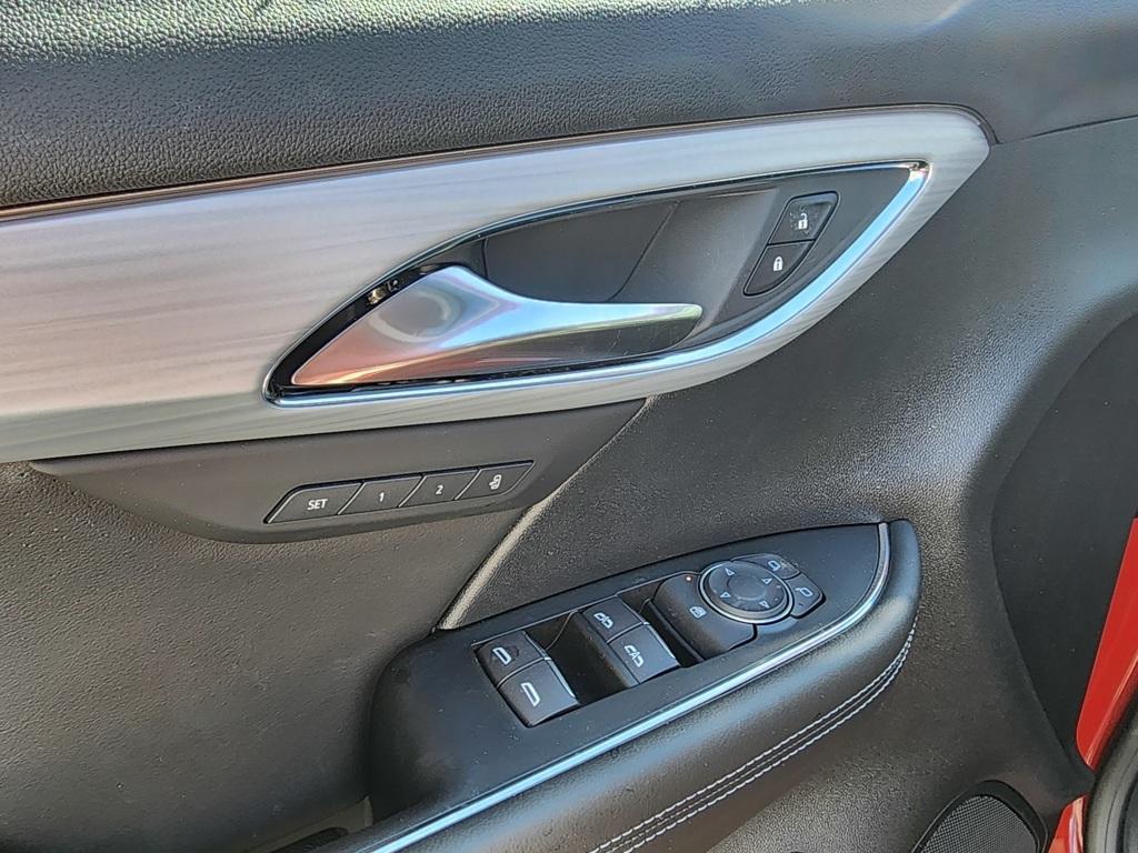 new 2025 Buick Envision car, priced at $46,195