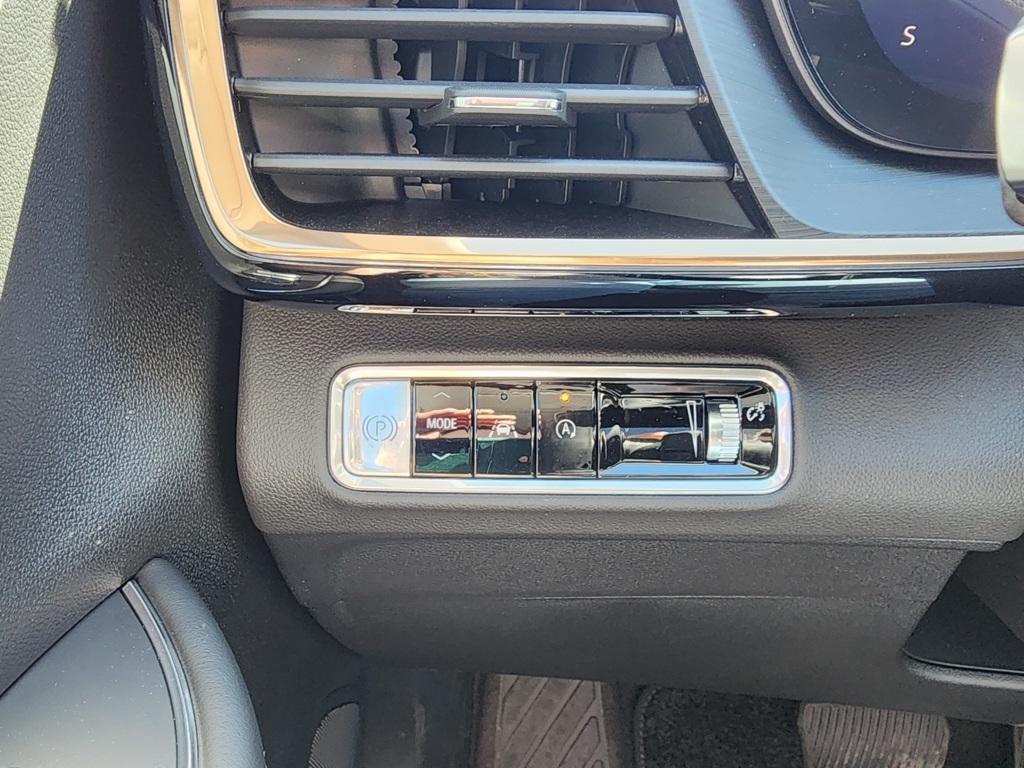 new 2025 Buick Envision car, priced at $46,195