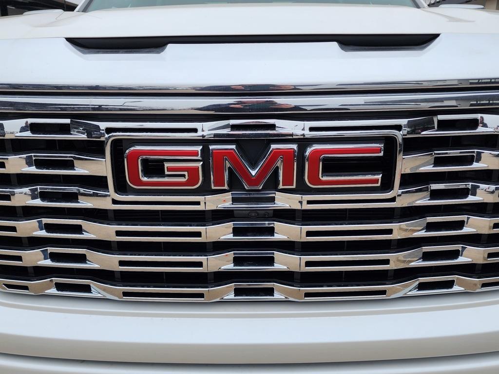 new 2025 GMC Sierra 1500 car, priced at $73,650