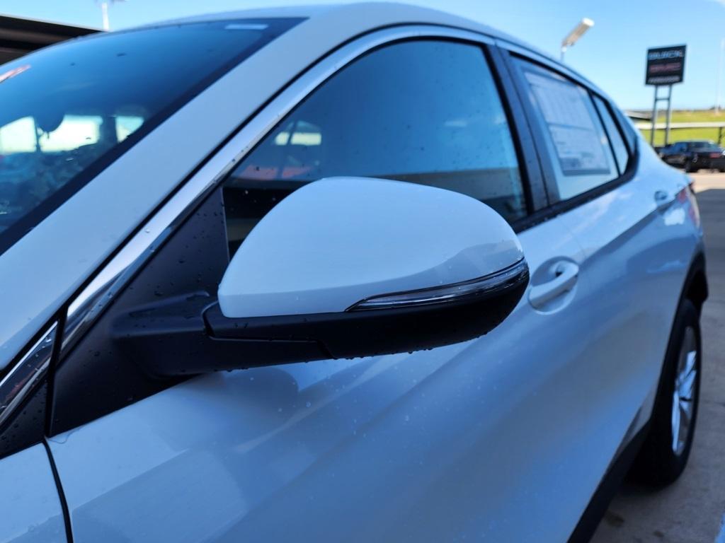 new 2025 Buick Envista car, priced at $23,890