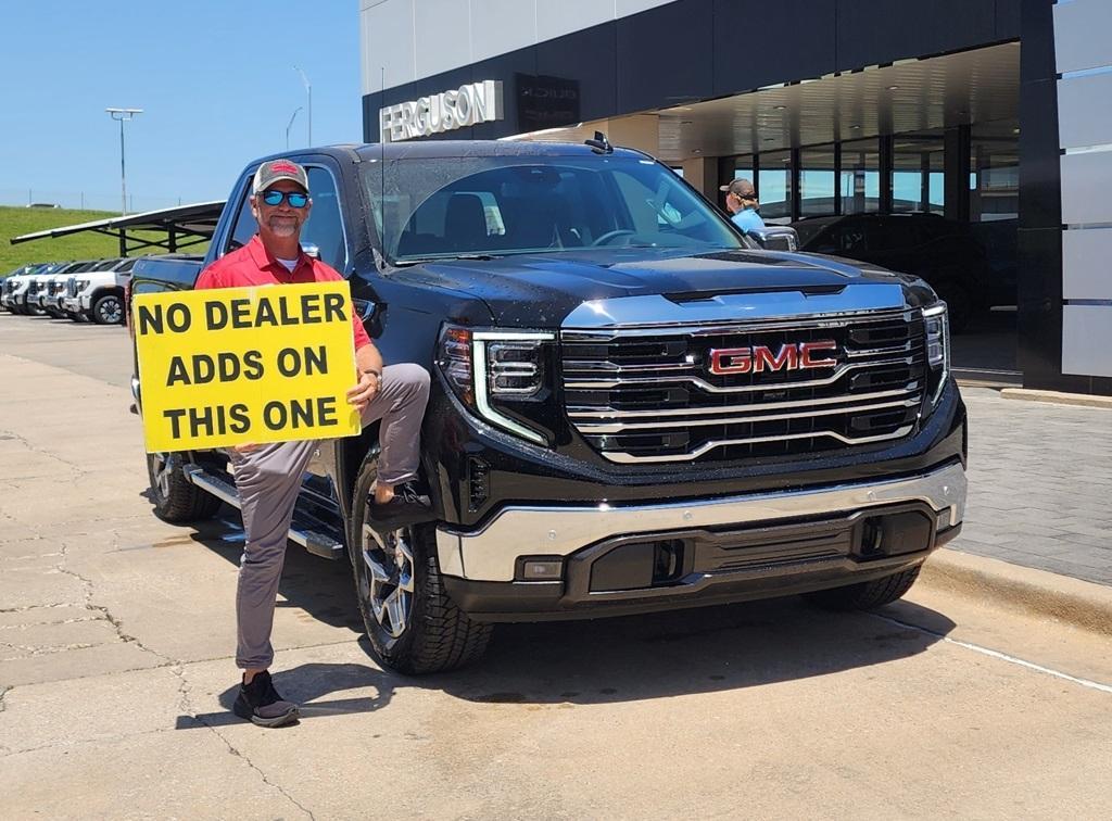new 2025 GMC Sierra 1500 car, priced at $57,525