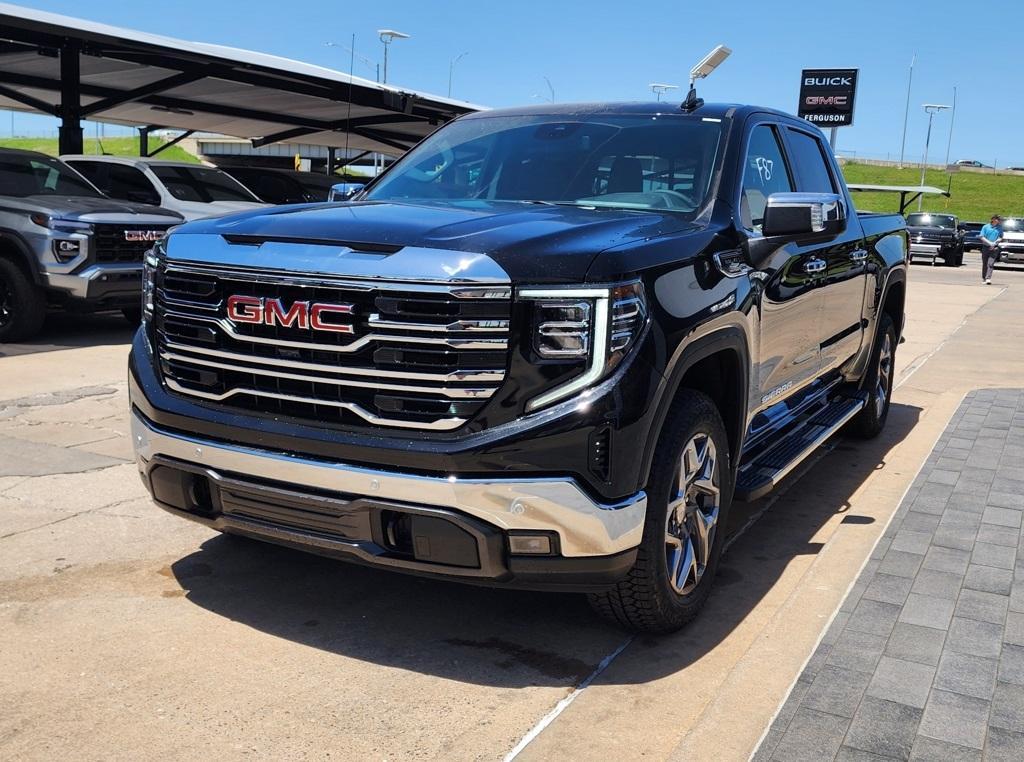 new 2025 GMC Sierra 1500 car, priced at $56,525