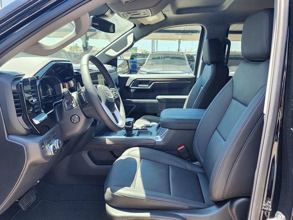 new 2025 GMC Sierra 1500 car, priced at $56,525