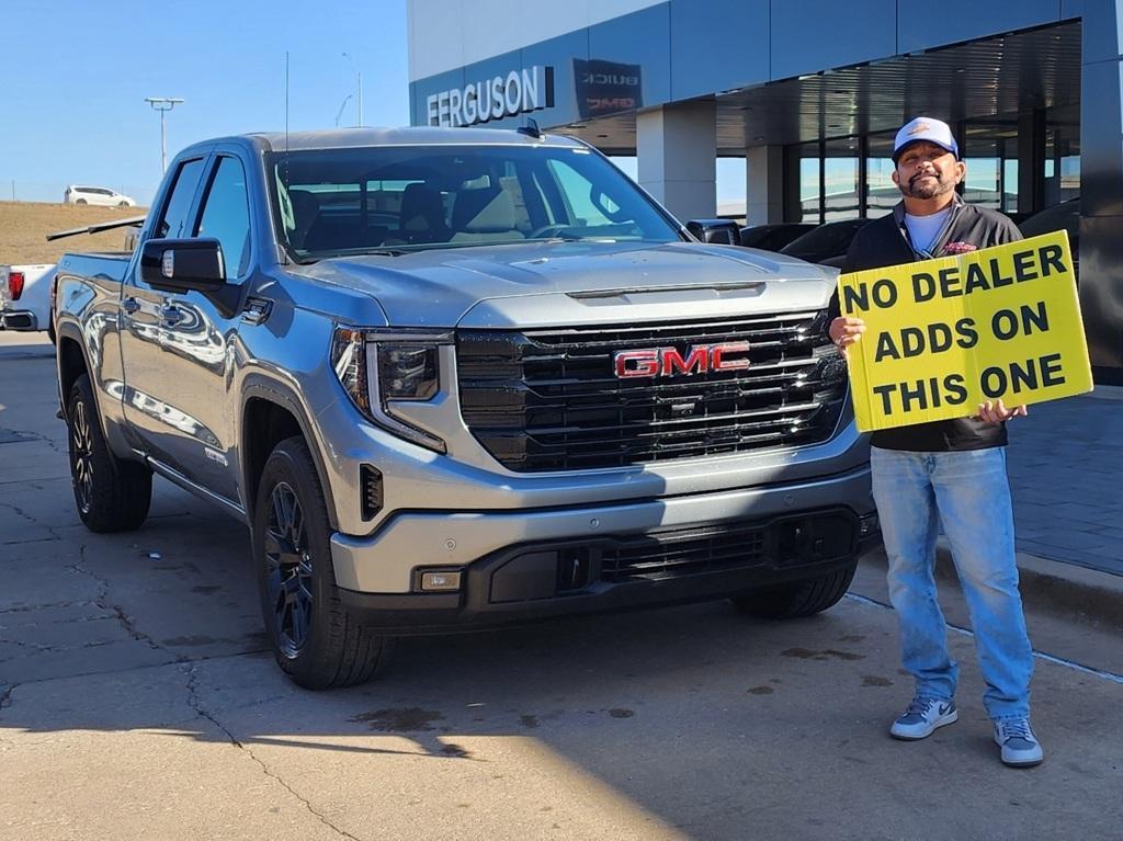 new 2025 GMC Sierra 1500 car, priced at $52,400