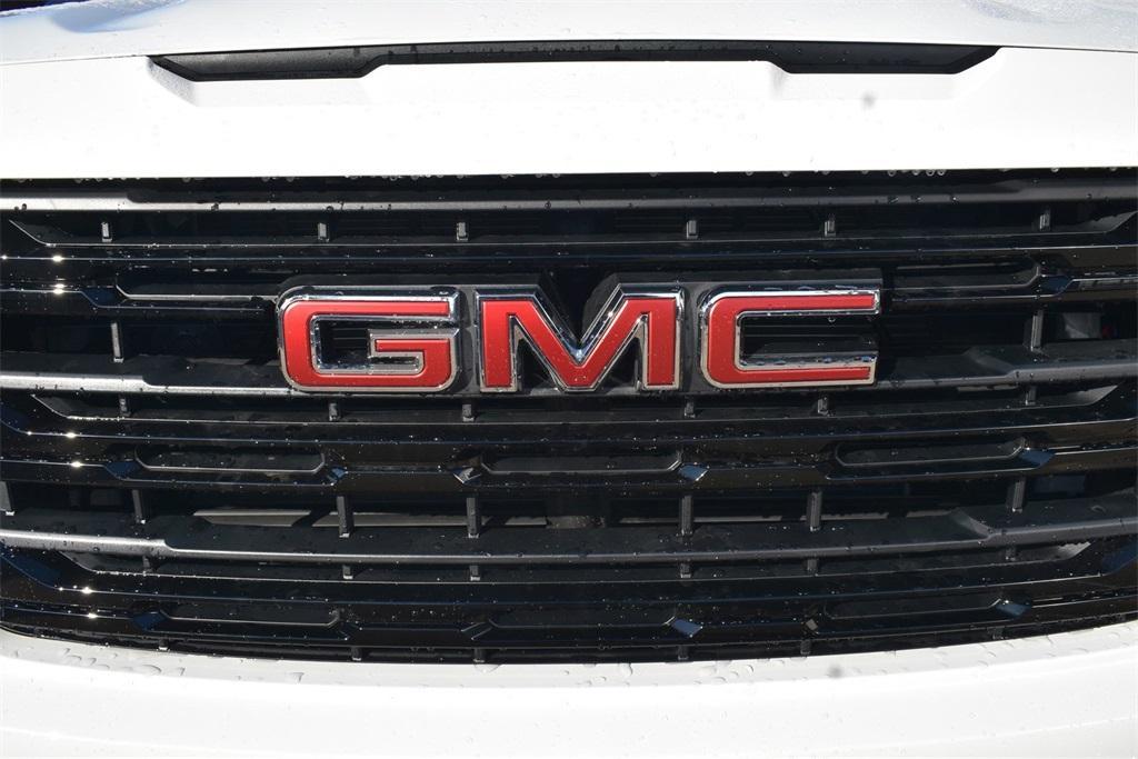 new 2025 GMC Sierra 1500 car, priced at $56,040