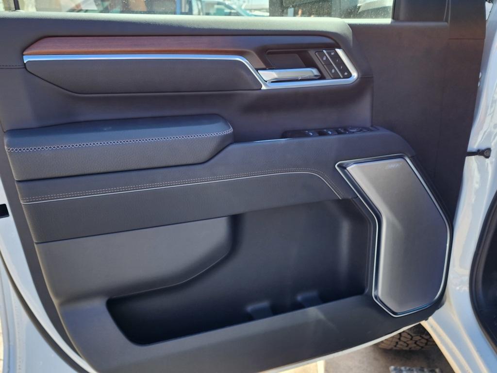 new 2025 GMC Sierra 2500 car, priced at $84,265