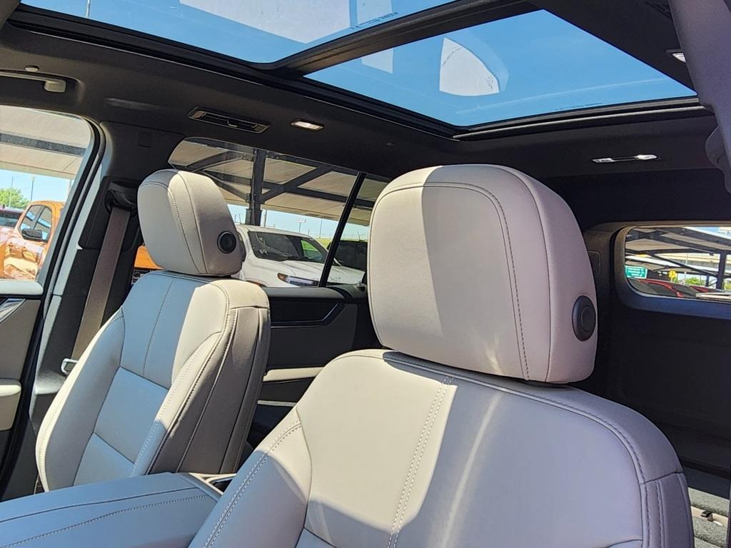 new 2025 GMC Acadia car, priced at $51,680
