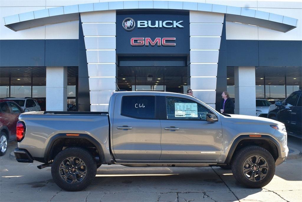 new 2025 GMC Canyon car, priced at $40,125