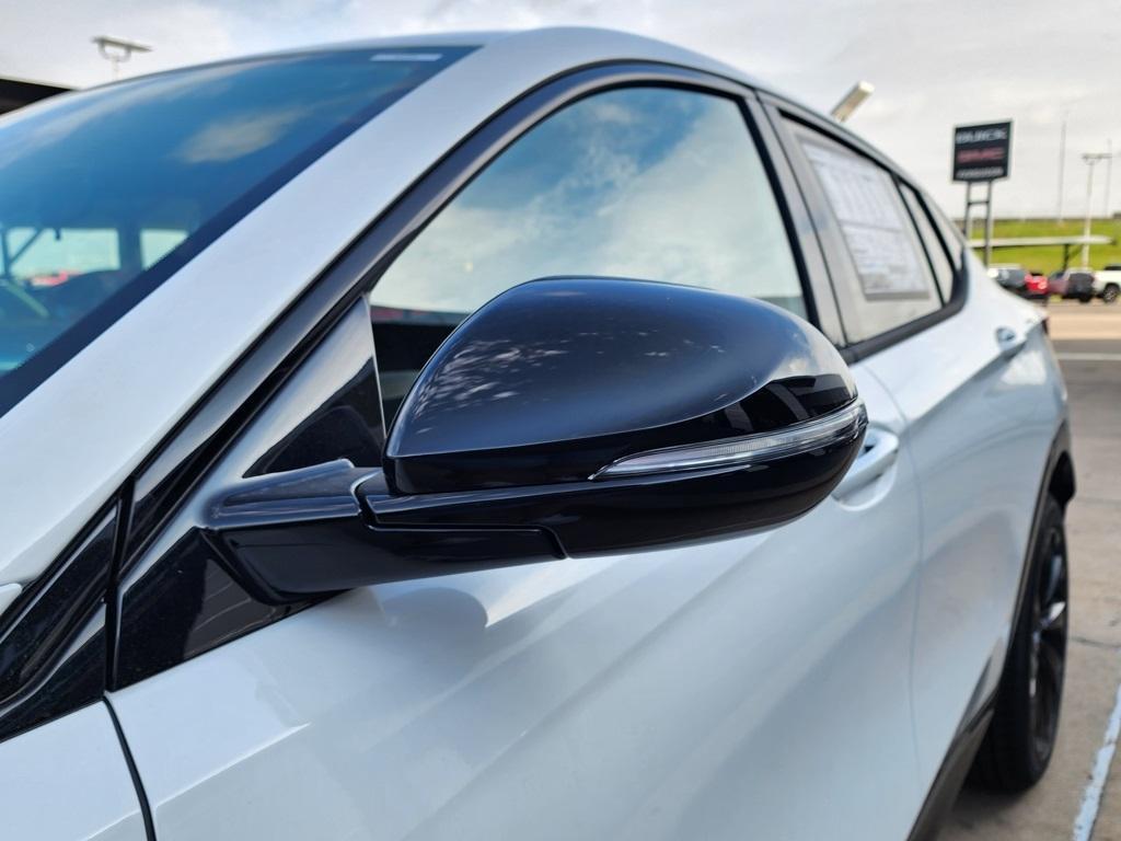 new 2025 Buick Envista car, priced at $28,770