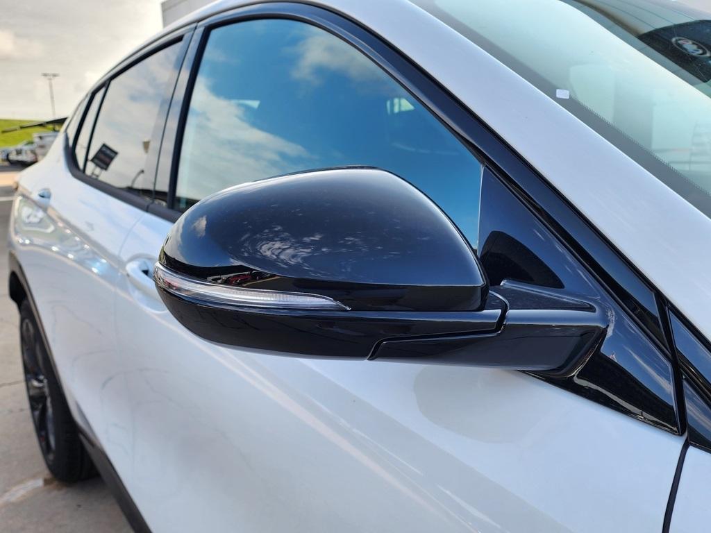 new 2025 Buick Envista car, priced at $28,770