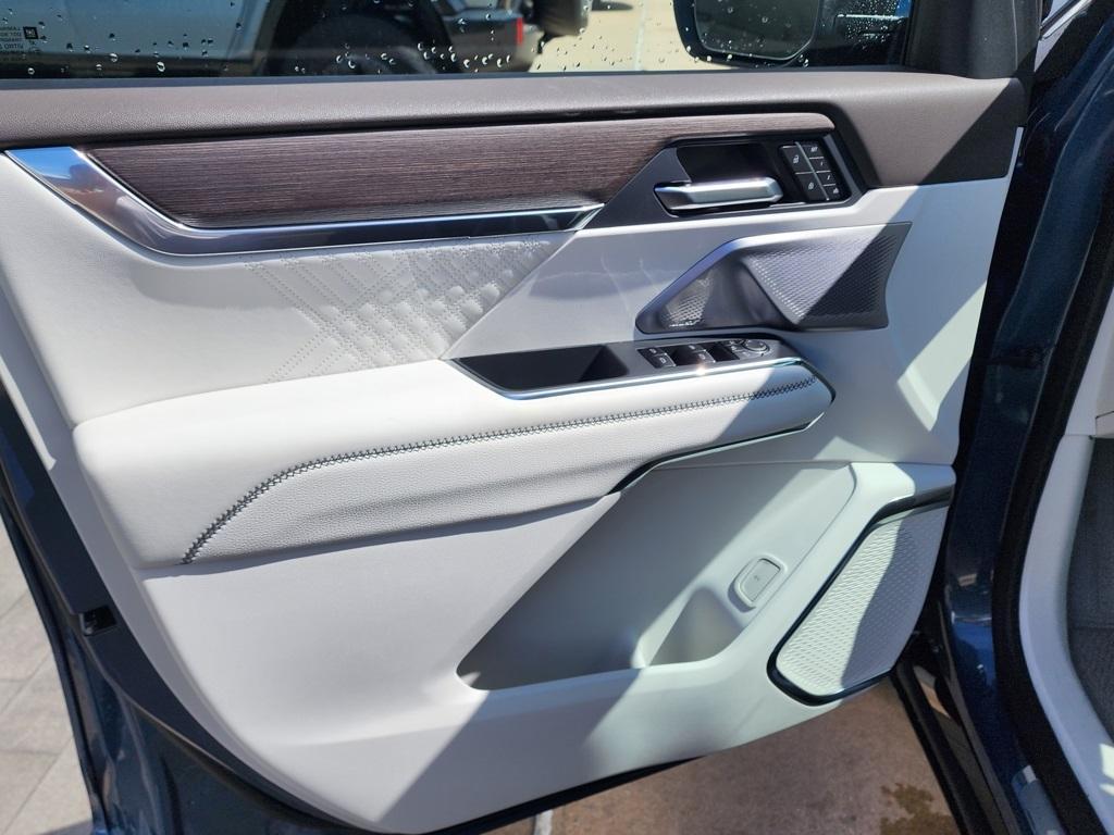 new 2025 GMC Acadia car, priced at $60,710