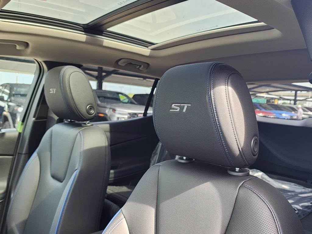 new 2026 Buick Encore GX car, priced at $29,675