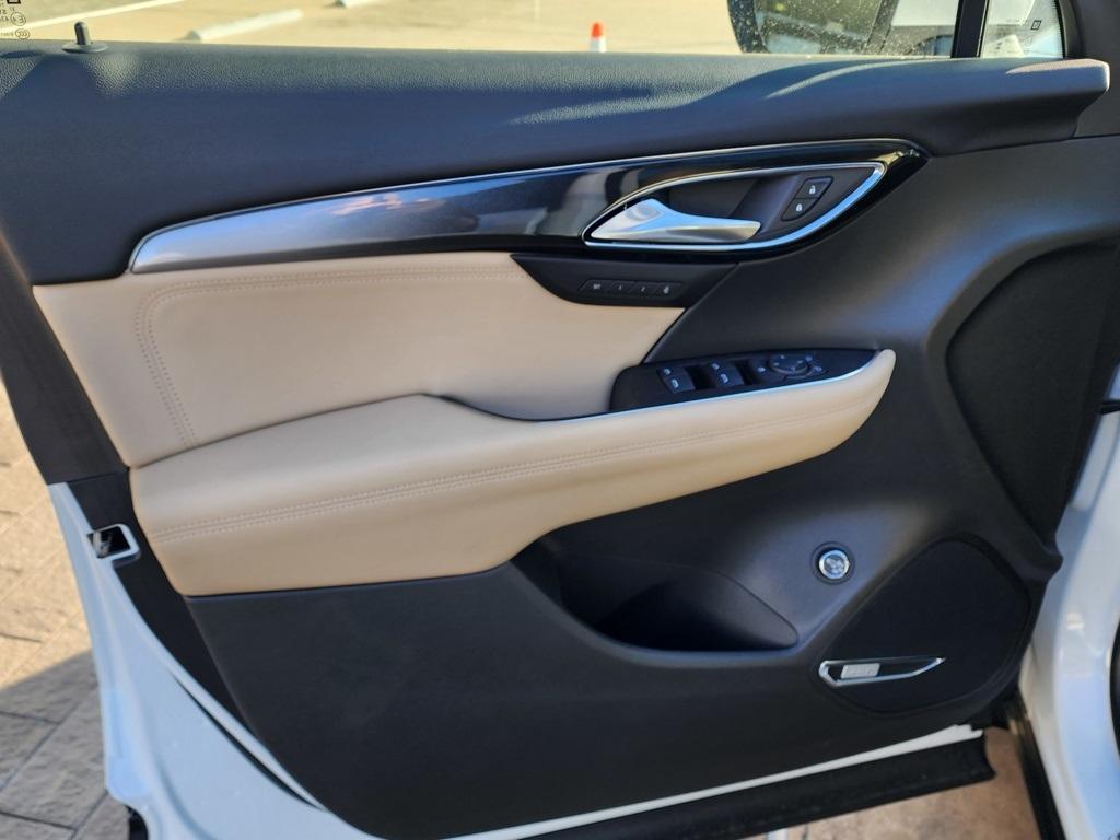 new 2025 Buick Envision car, priced at $40,335