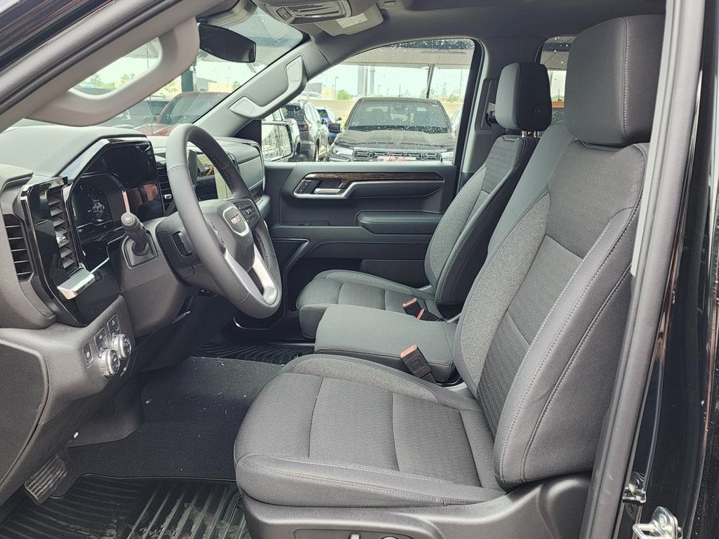 new 2025 GMC Sierra 1500 car, priced at $45,540