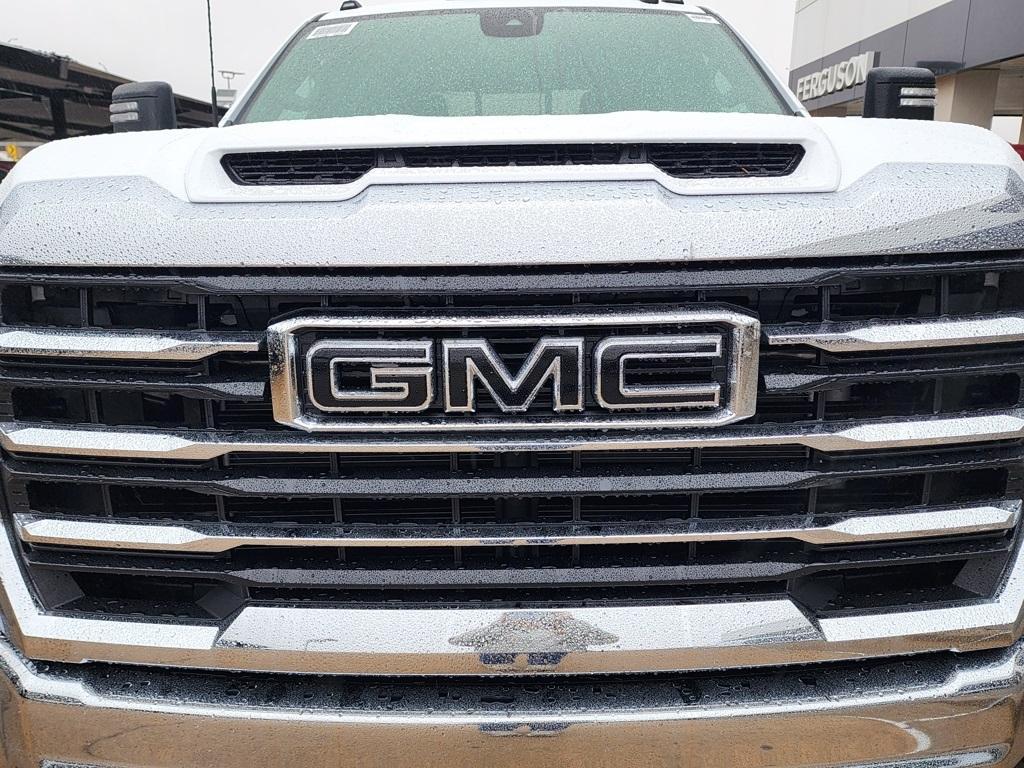 new 2026 GMC Sierra 2500 car, priced at $58,925