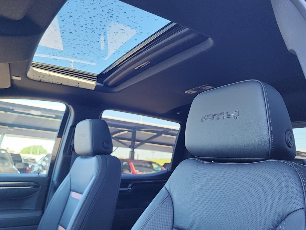 new 2025 GMC Sierra 1500 car, priced at $69,300
