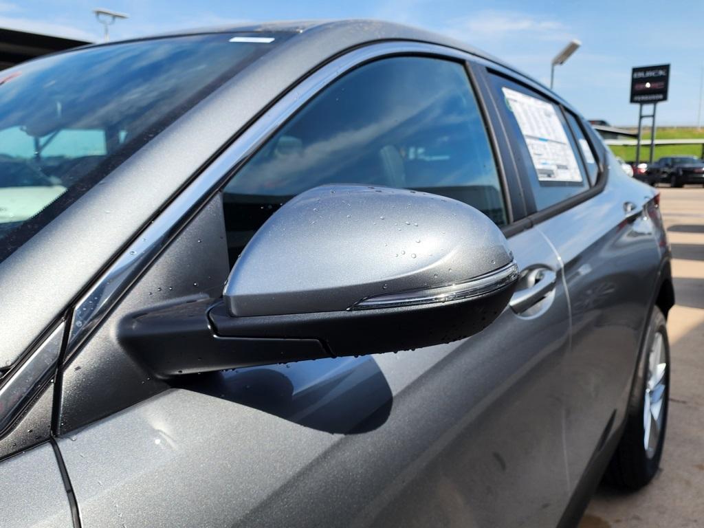 new 2025 Buick Envista car, priced at $25,185