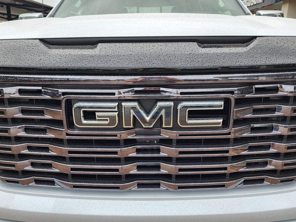new 2026 GMC Sierra 1500 car, priced at $82,640