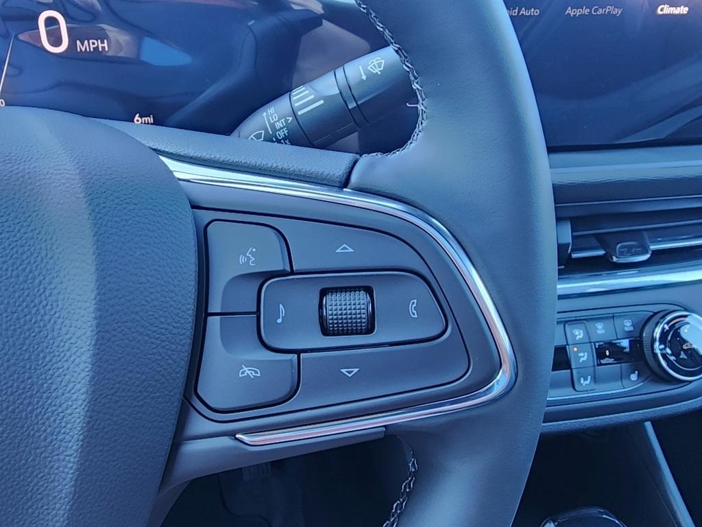 new 2025 Buick Envista car, priced at $24,690