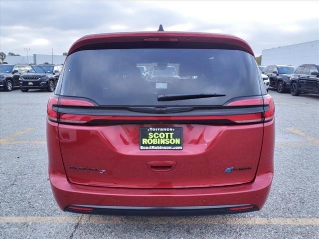 new 2024 Chrysler Pacifica Hybrid car, priced at $46,398