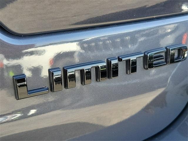 new 2025 Jeep Grand Cherokee car, priced at $43,952