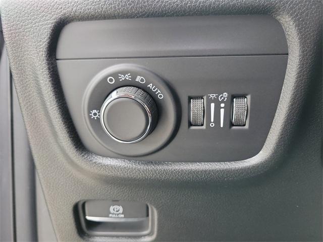 new 2025 Jeep Grand Cherokee car, priced at $34,856
